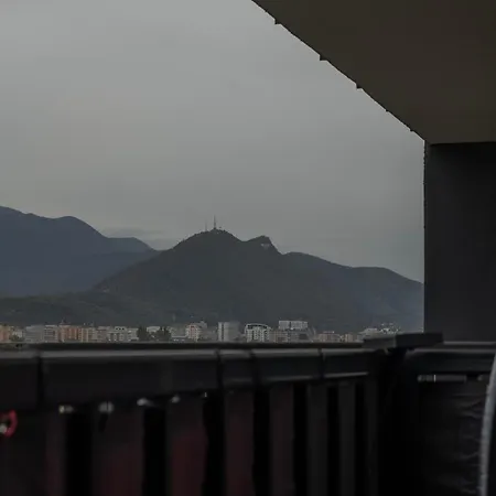 Montis Charming Retreat With View